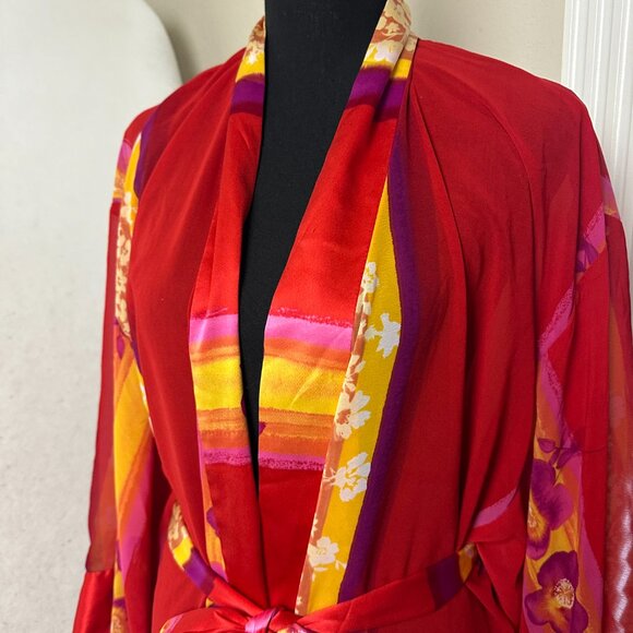Victoria's Secret Collection Robe sz M satin red floral short Gold label belted - Picture 2 of 7